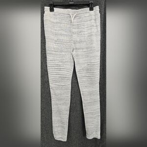 Gray Textured Leggings with Horizontal Ribbing